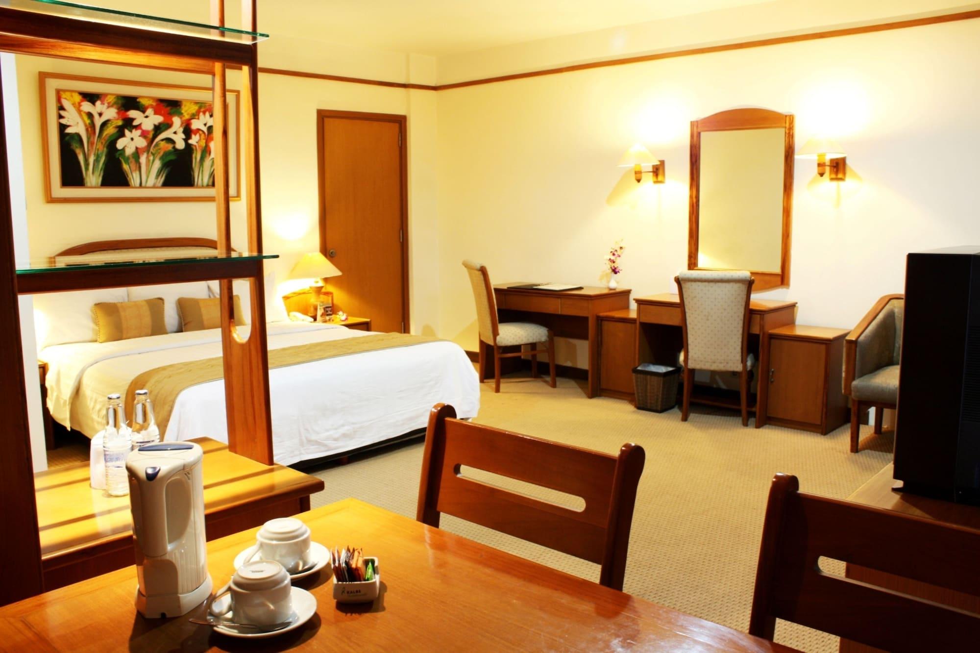 Grand Pasundan convenciones Hotel Bandung Exterior foto