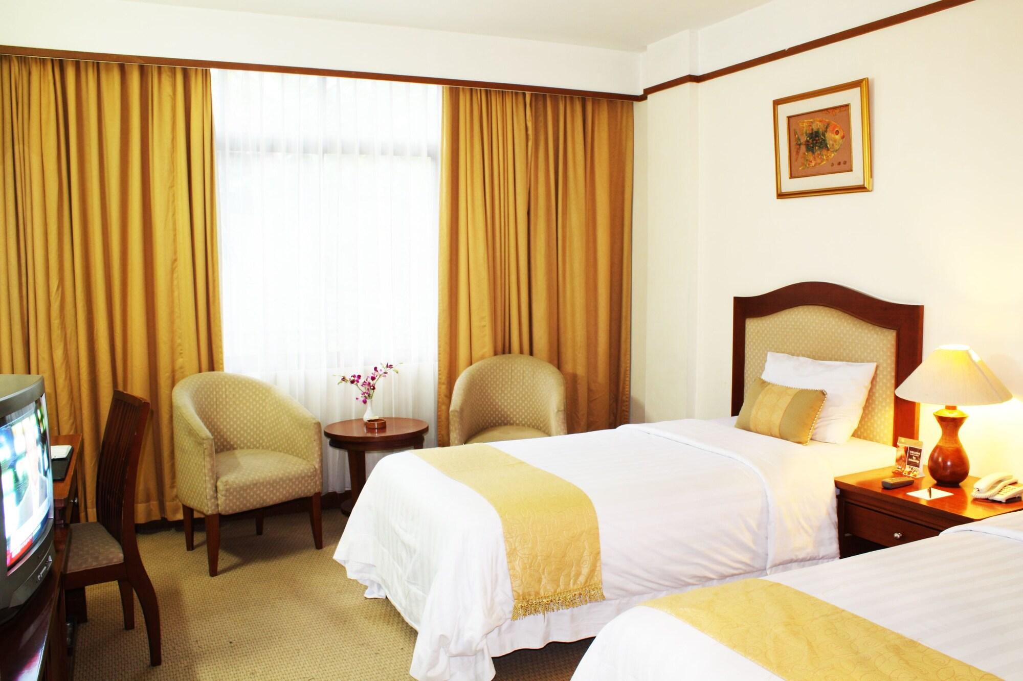 Grand Pasundan convenciones Hotel Bandung Exterior foto