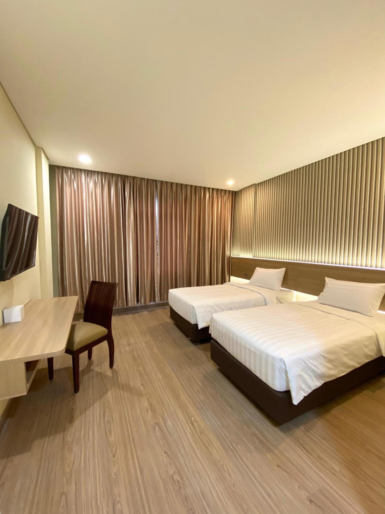Grand Pasundan convenciones Hotel Bandung Exterior foto