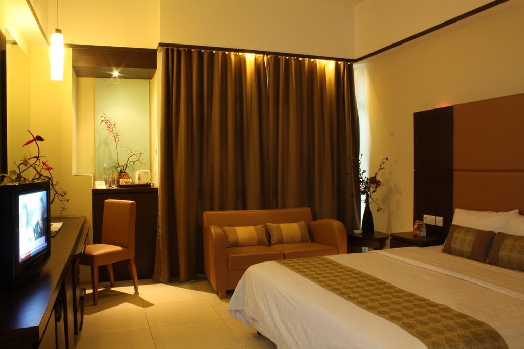 Grand Pasundan convenciones Hotel Bandung Exterior foto