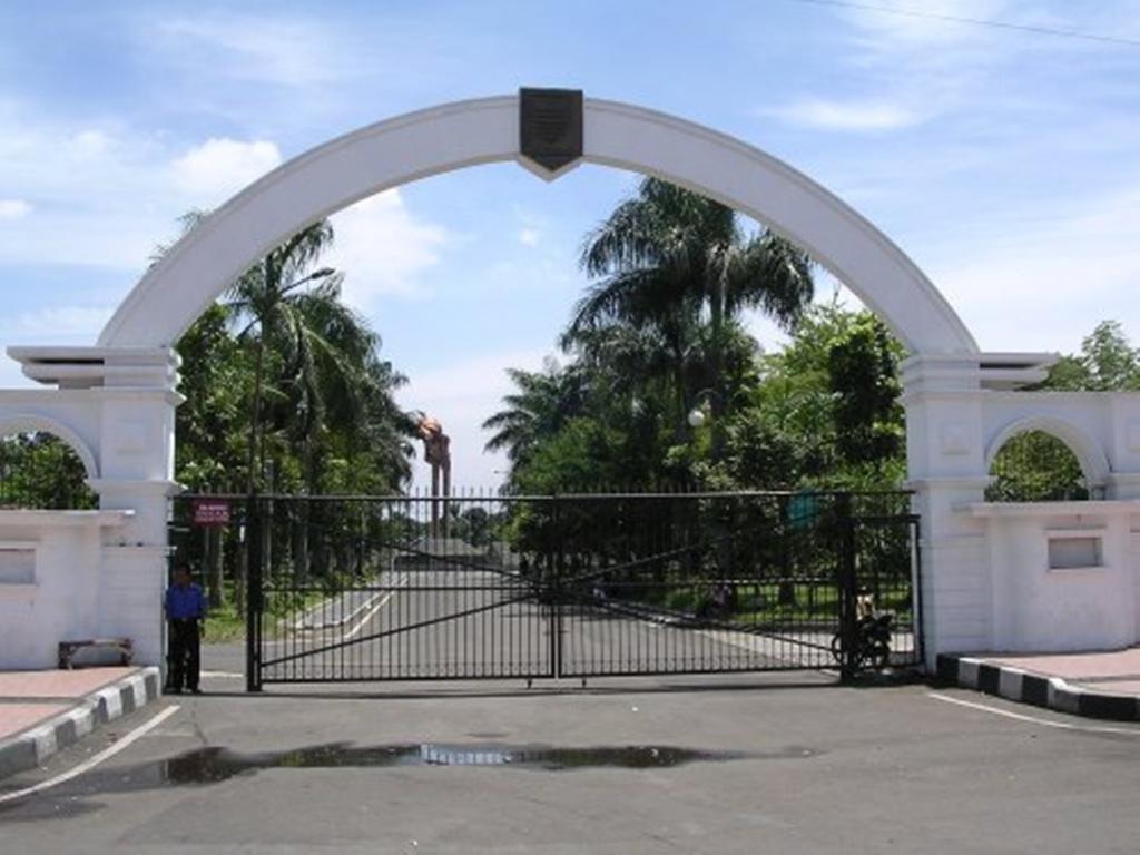 Grand Pasundan convenciones Hotel Bandung Exterior foto
