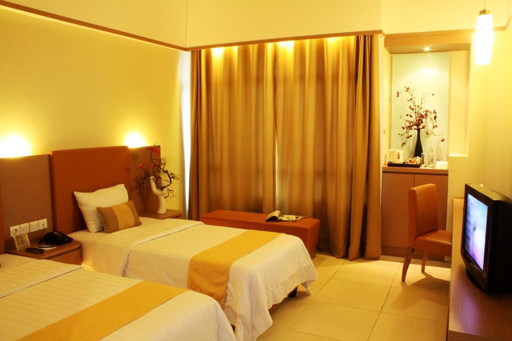 Grand Pasundan convenciones Hotel Bandung Exterior foto