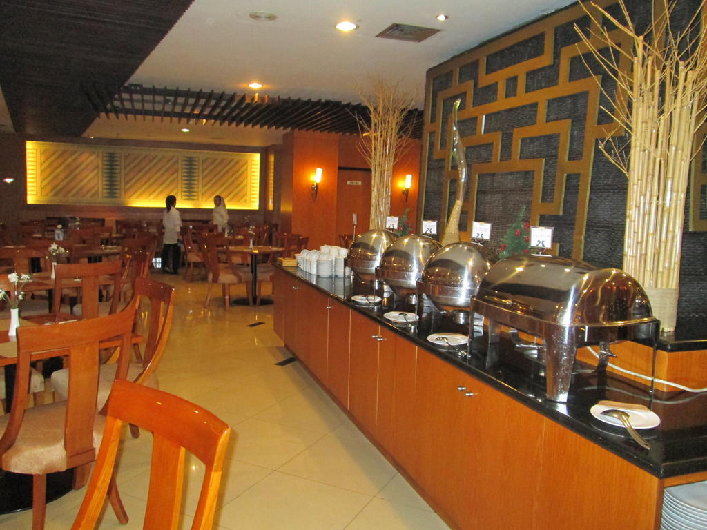 Grand Pasundan convenciones Hotel Bandung Exterior foto