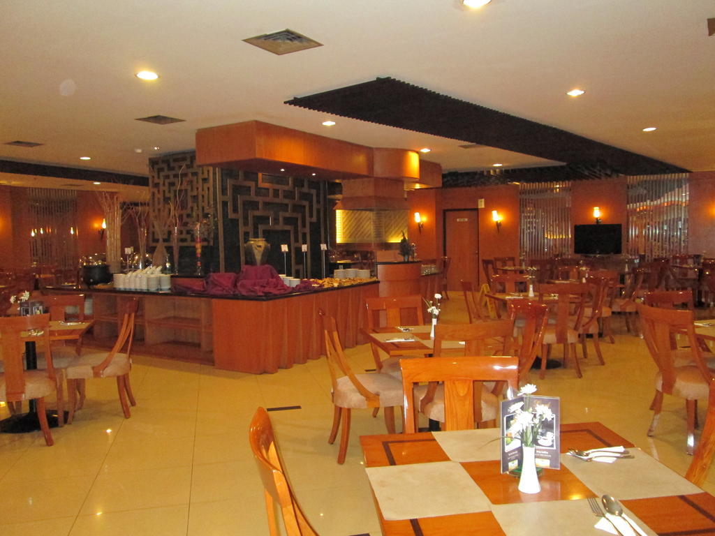 Grand Pasundan convenciones Hotel Bandung Exterior foto