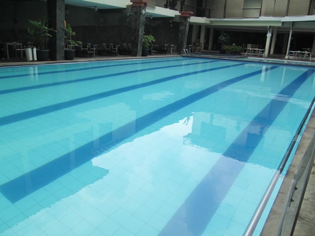 Grand Pasundan convenciones Hotel Bandung Exterior foto