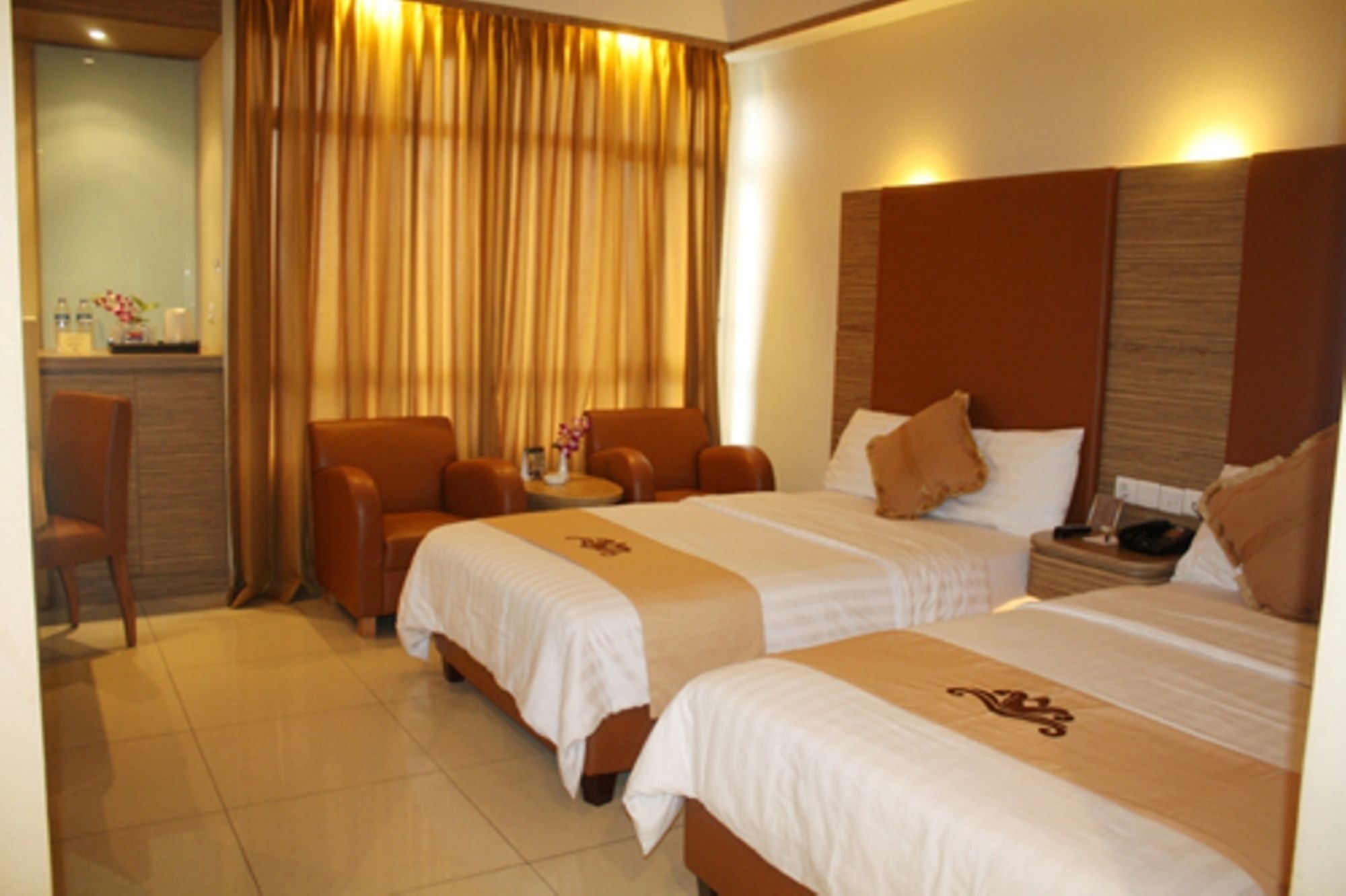 Grand Pasundan convenciones Hotel Bandung Exterior foto